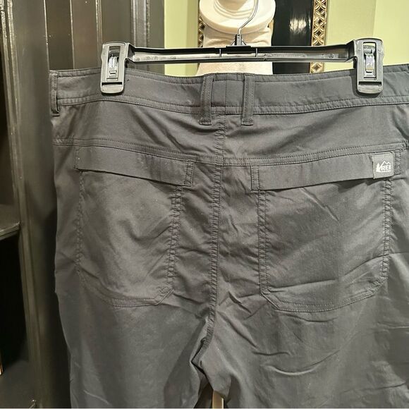 REI Co-op Dark Gray Hiking Shorts Size 14 - Picture 7 of 10